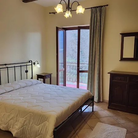 Agriturismo L'uliveto Farm stay